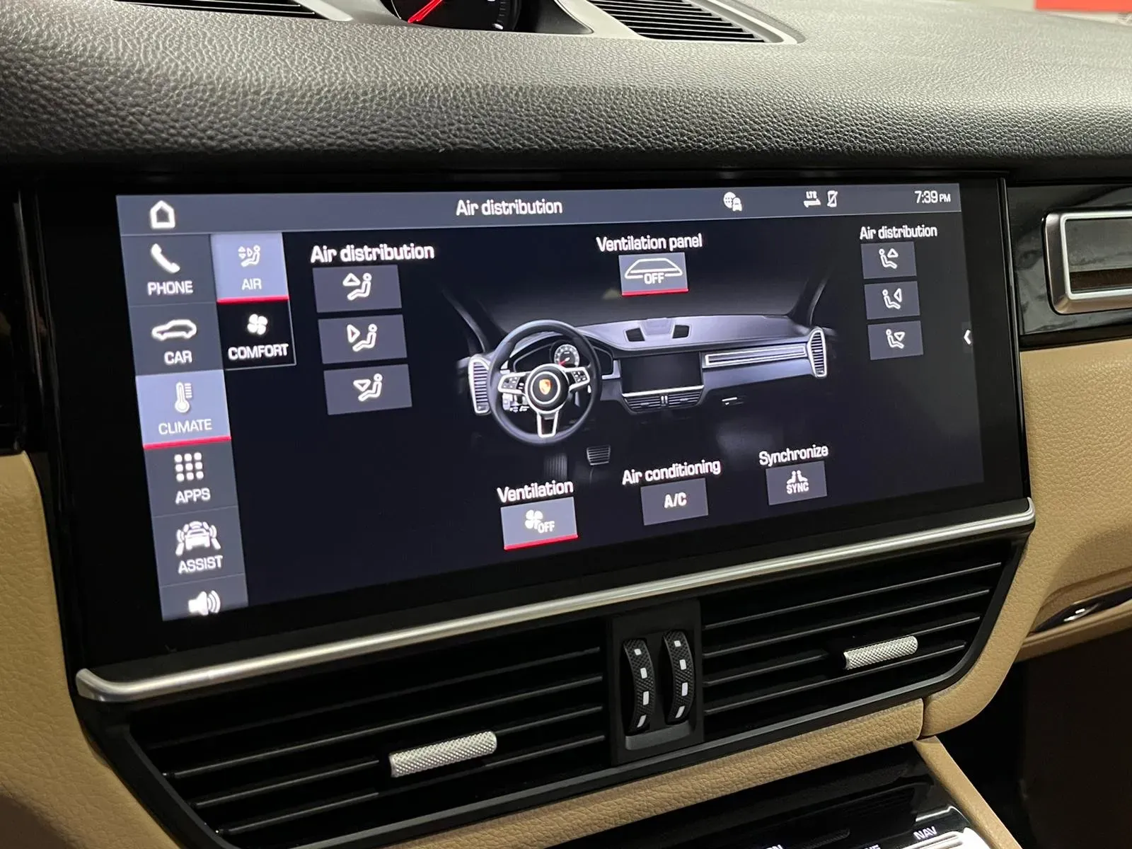 Porsche Cayenne photo 17
