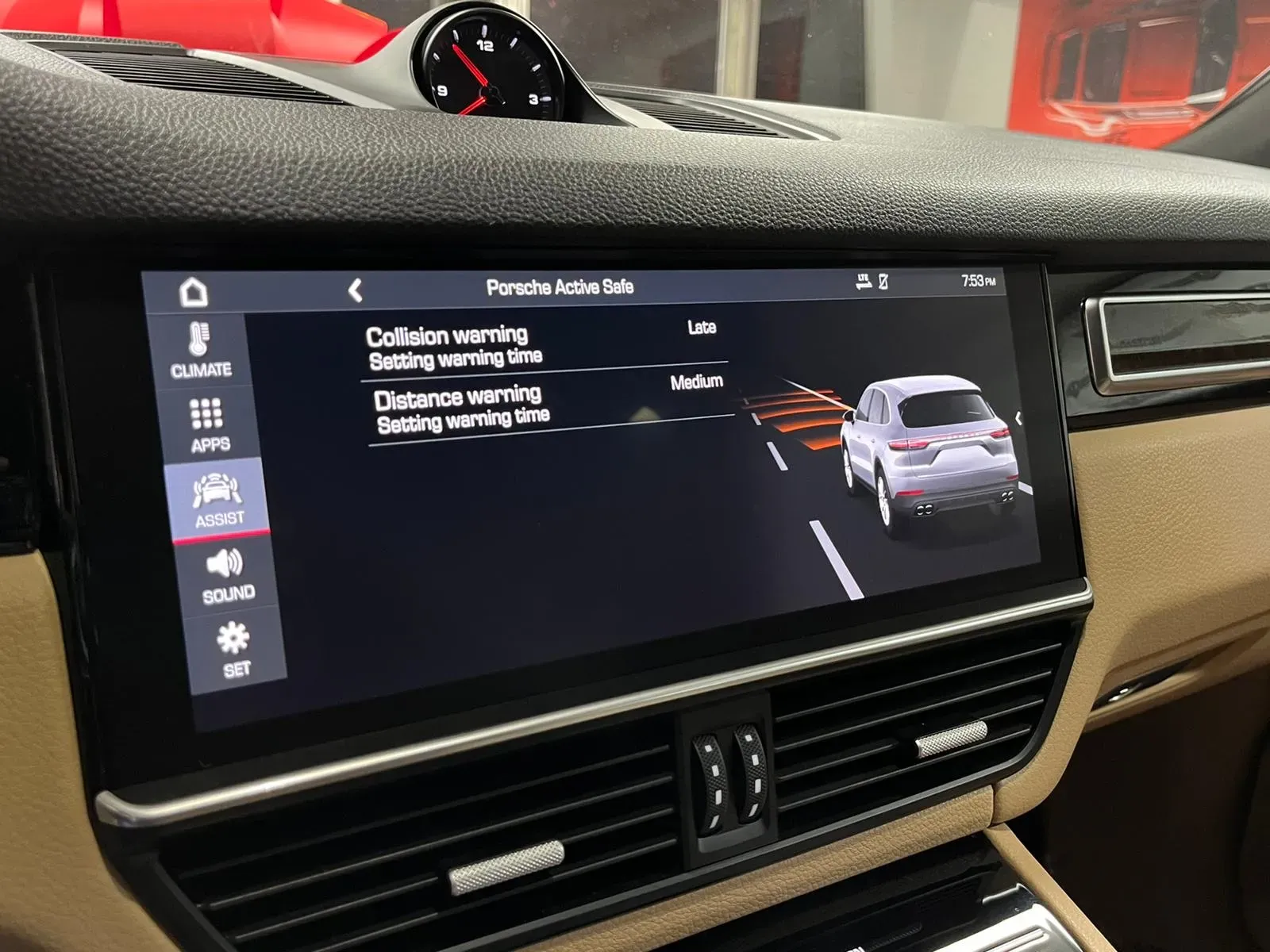 Porsche Cayenne photo 14