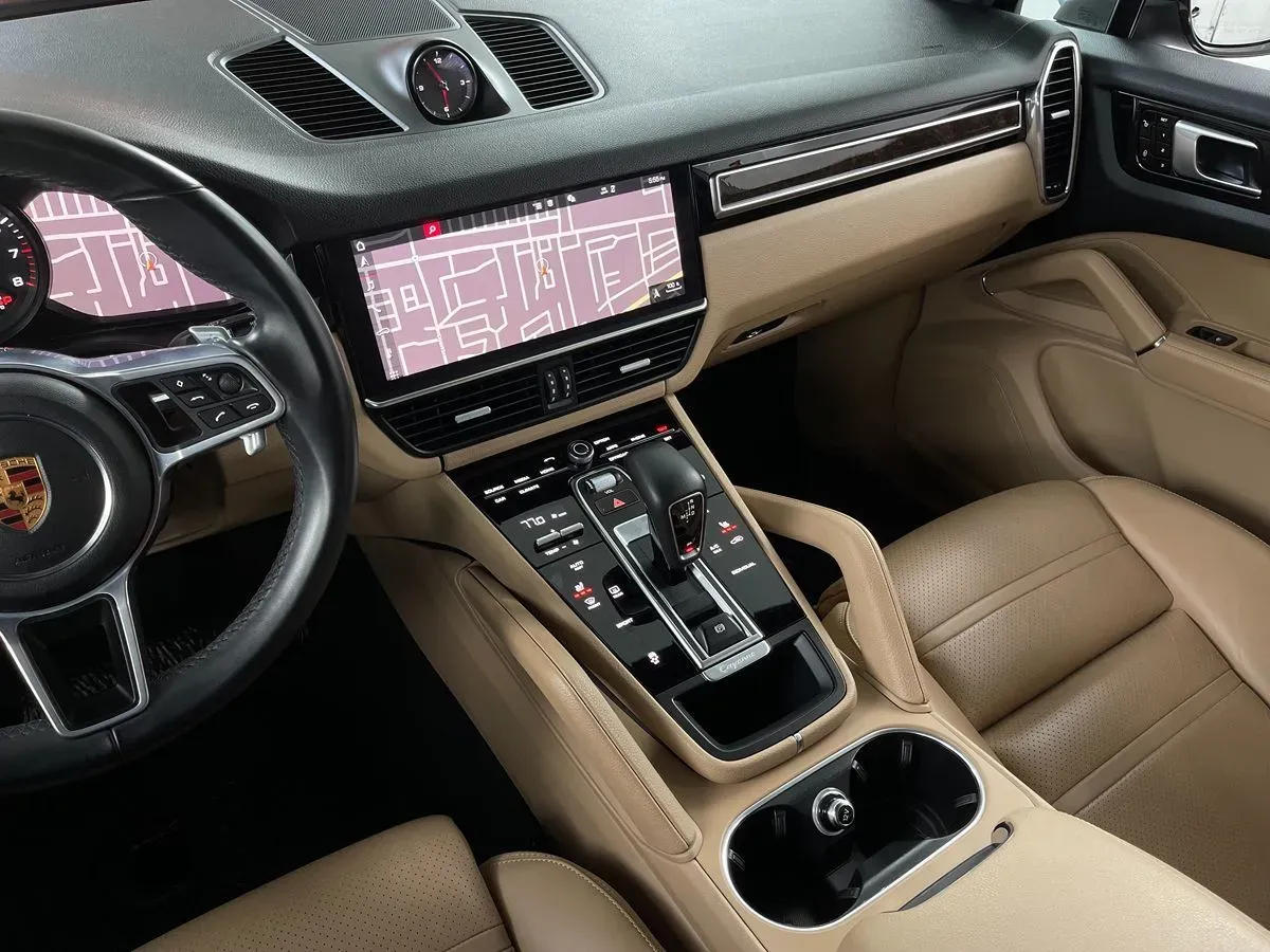 Porsche Cayenne photo 13