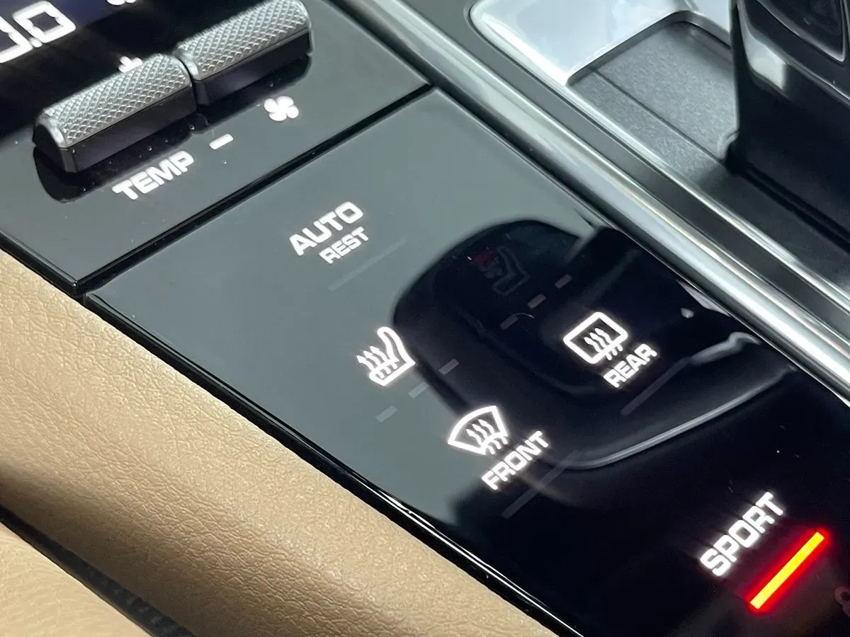 Porsche Cayenne photo 28