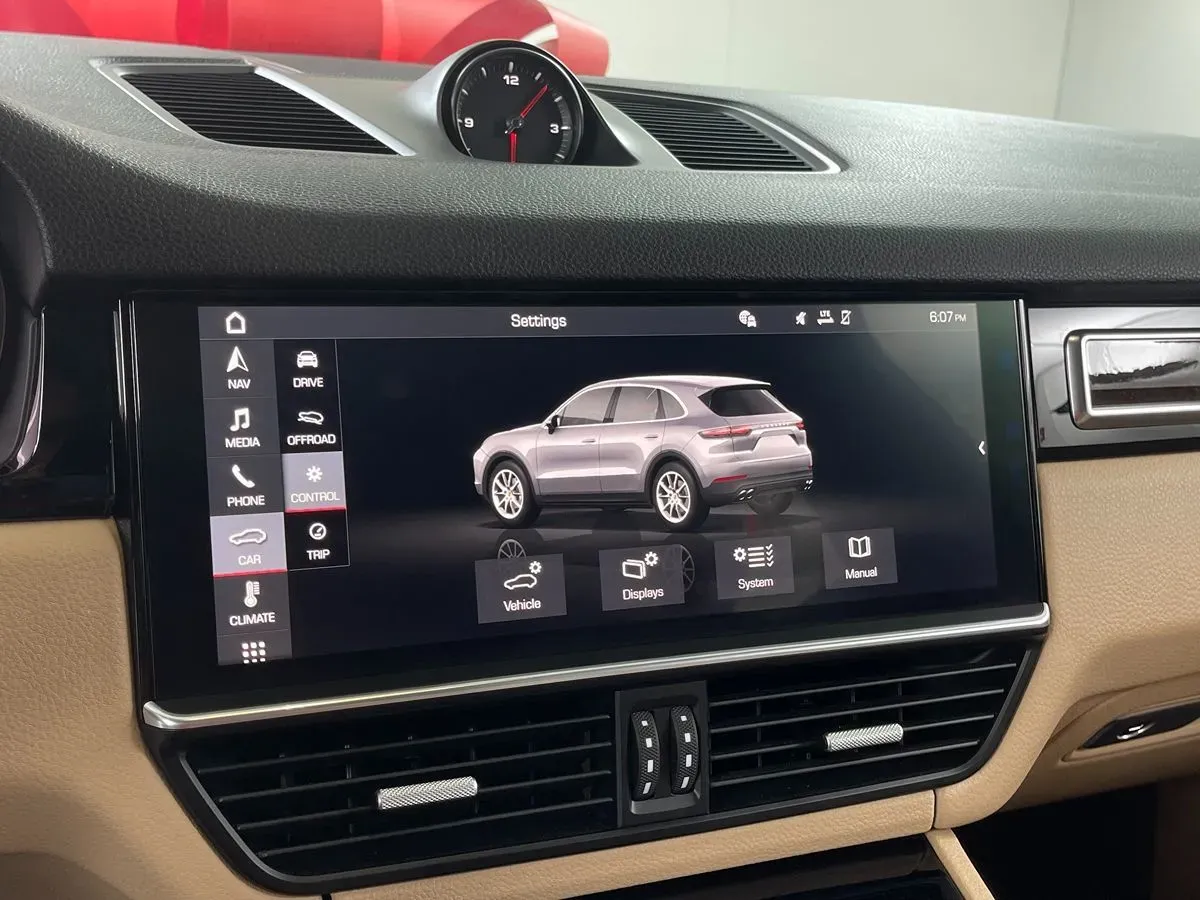 Porsche Cayenne photo 25