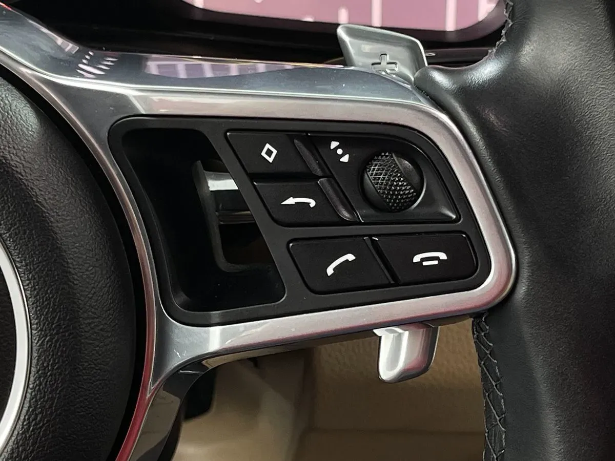 Porsche Cayenne photo 9
