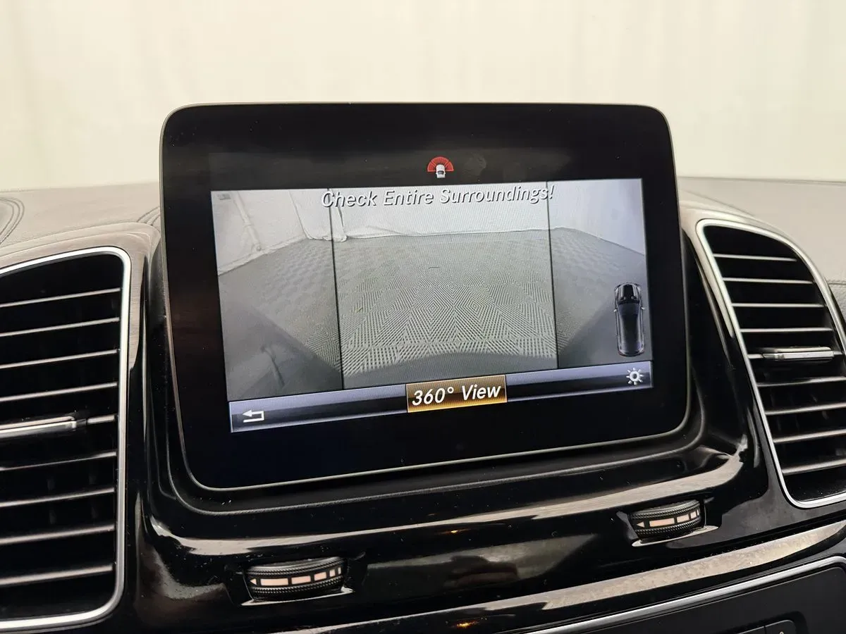 Mercedes-Benz GLE photo 19