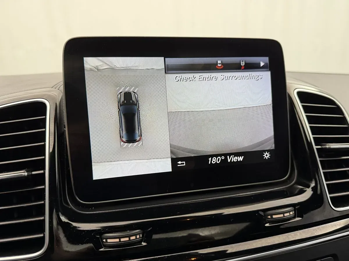Mercedes-Benz GLE photo 21