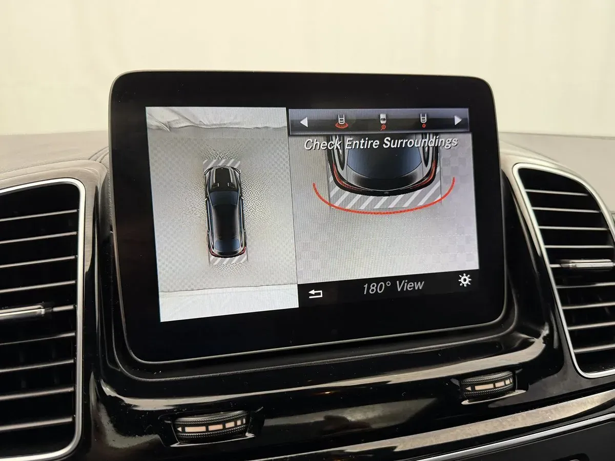 Mercedes-Benz GLE photo 22