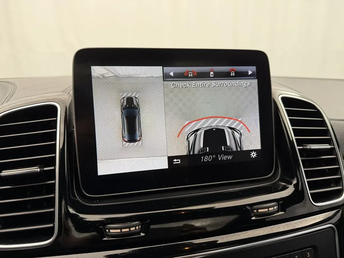 Mercedes-Benz GLE photo 23