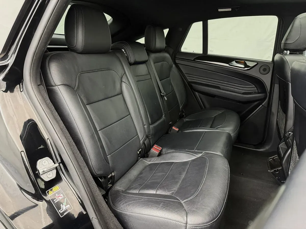 Mercedes-Benz GLE photo 36