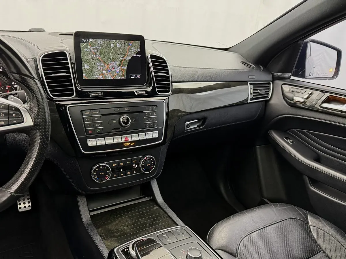 Mercedes-Benz GLE photo 17