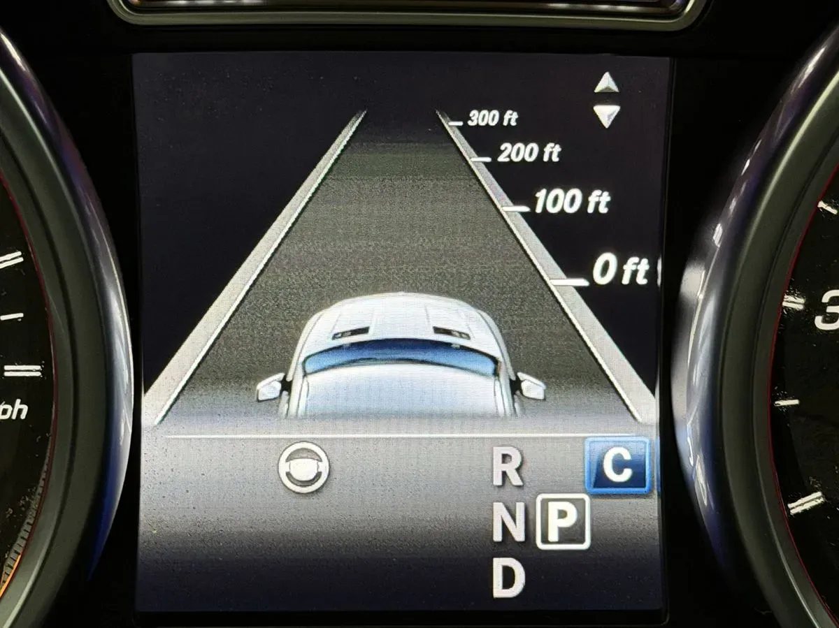 Mercedes-Benz GLE photo 11
