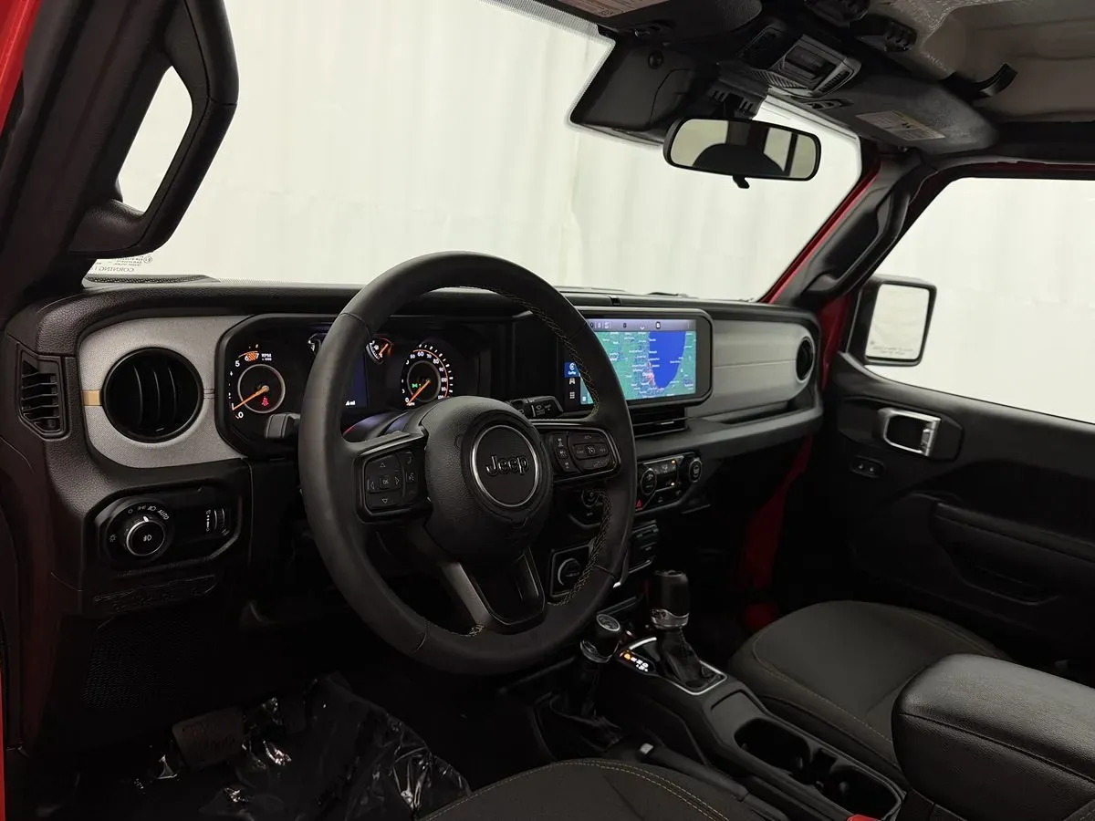 Jeep Wrangler photo 10