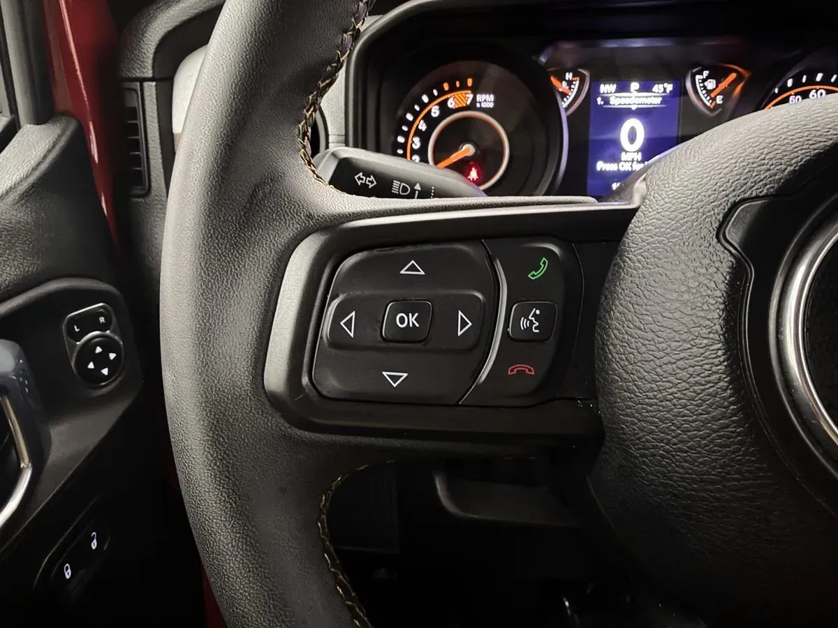 Jeep Wrangler photo 14