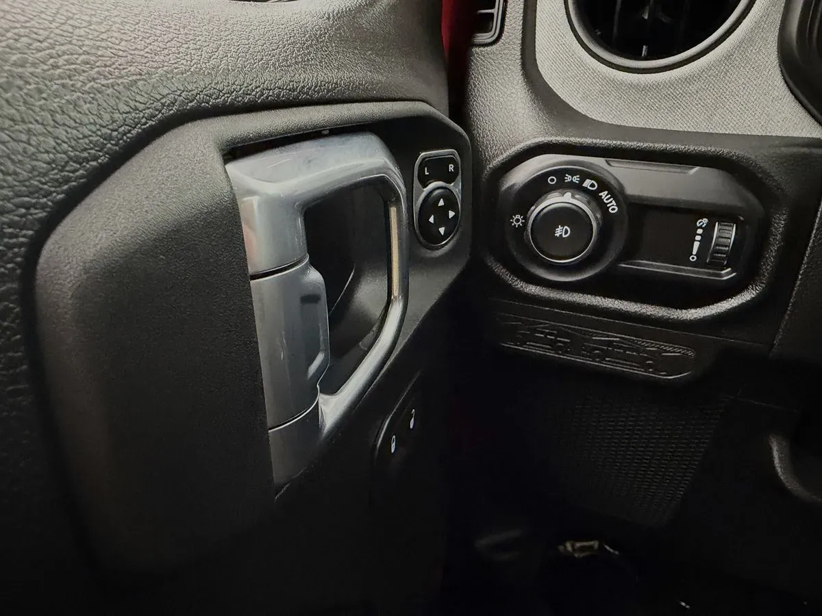 Jeep Wrangler photo 15