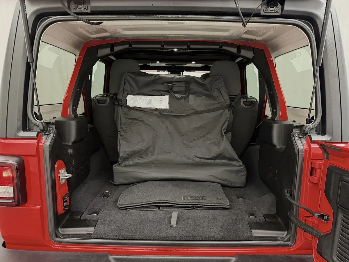 Jeep Wrangler photo 33