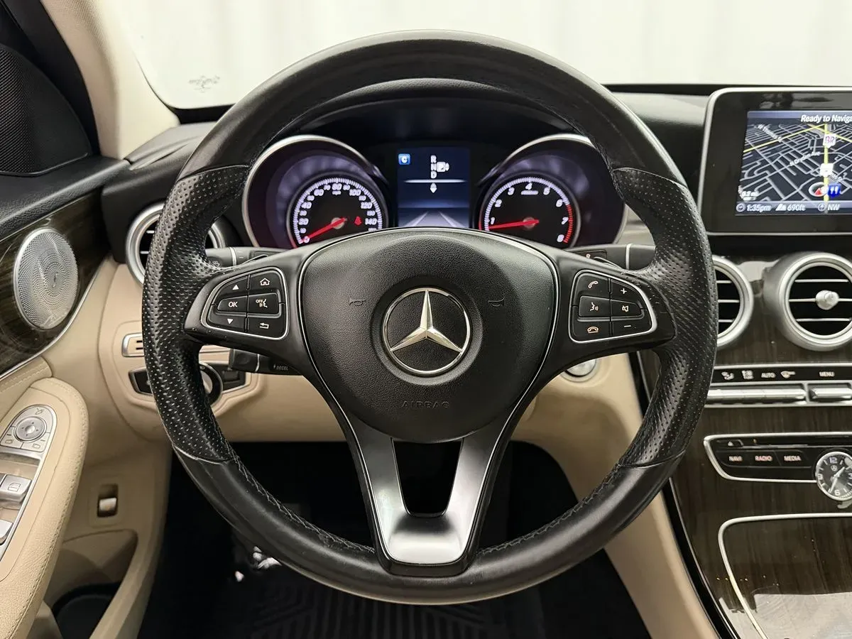 Mercedes-Benz C-Class photo 10