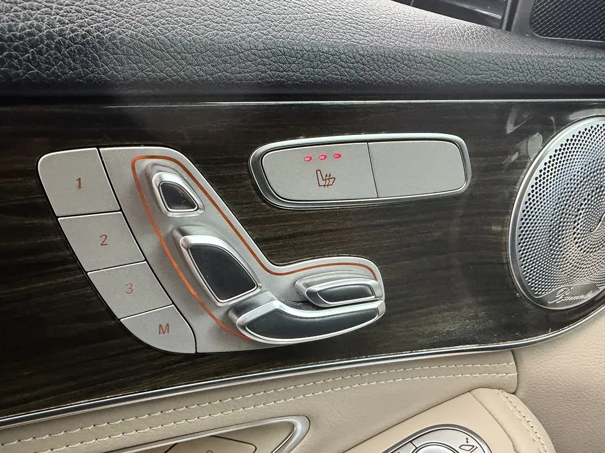 Mercedes-Benz C-Class photo 13