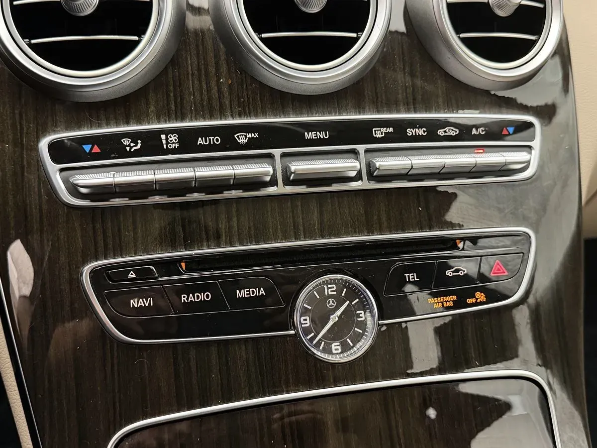 Mercedes-Benz C-Class photo 21