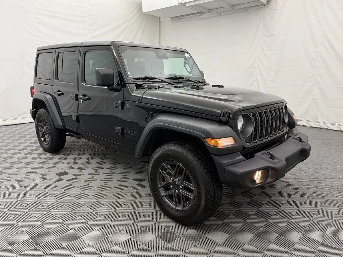 Jeep Wrangler photo 3