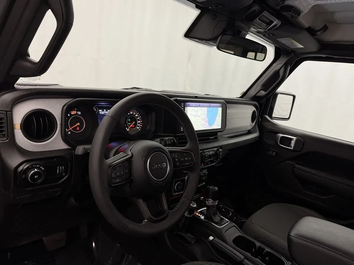 Jeep Wrangler photo 10