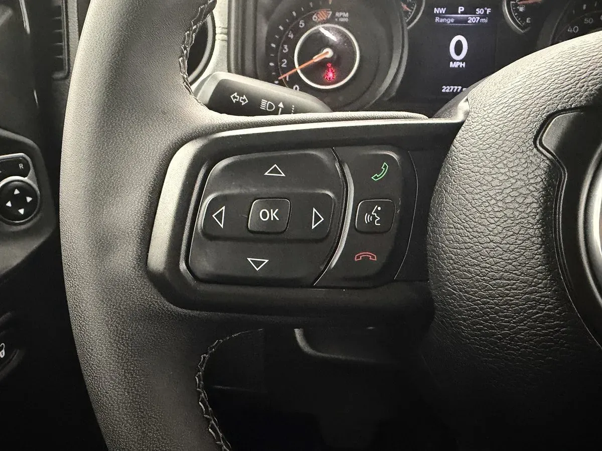 Jeep Wrangler photo 14