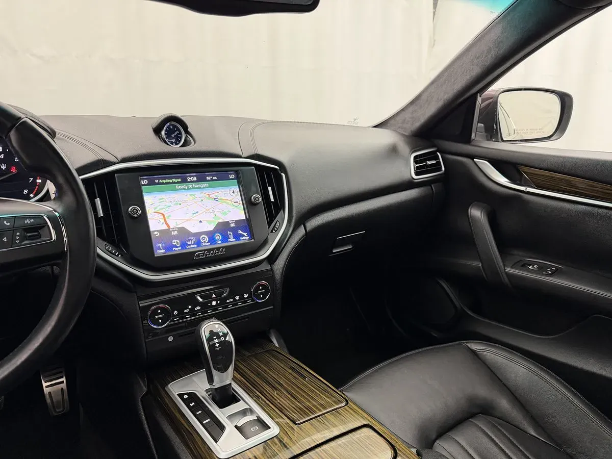 Maserati Ghibli photo 15