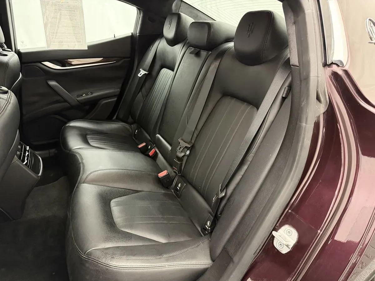 Maserati Ghibli photo 24