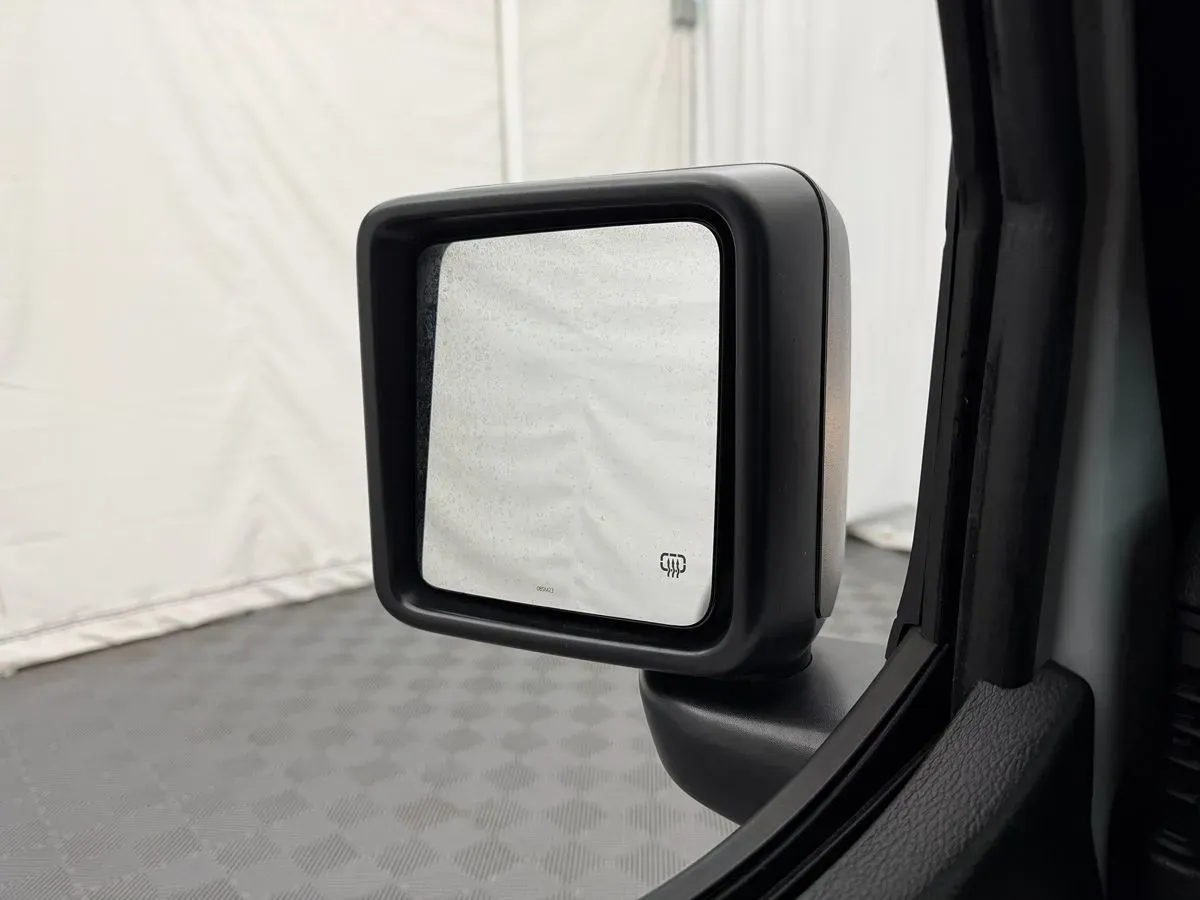 Jeep Wrangler photo 16