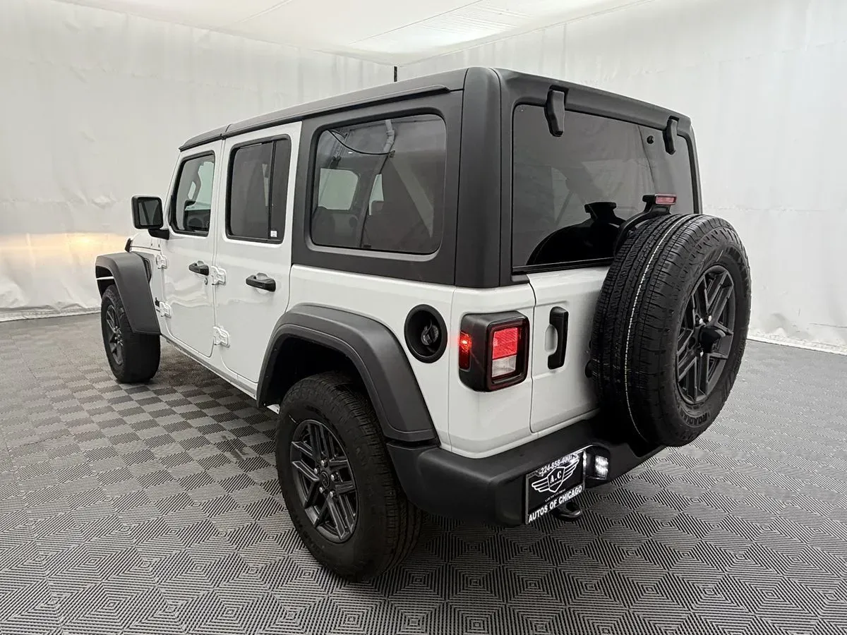 Jeep Wrangler photo 6