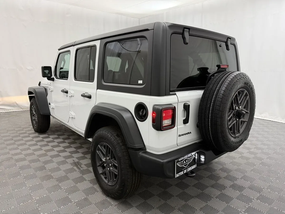 Jeep Wrangler photo 5