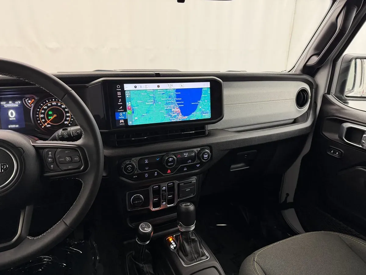 Jeep Wrangler photo 14