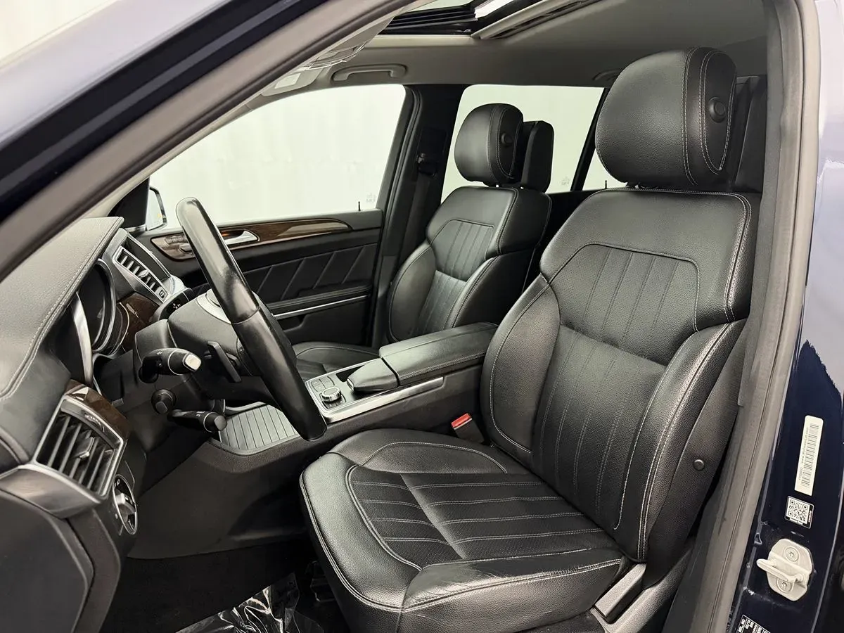 Mercedes-Benz GL-Class photo 9