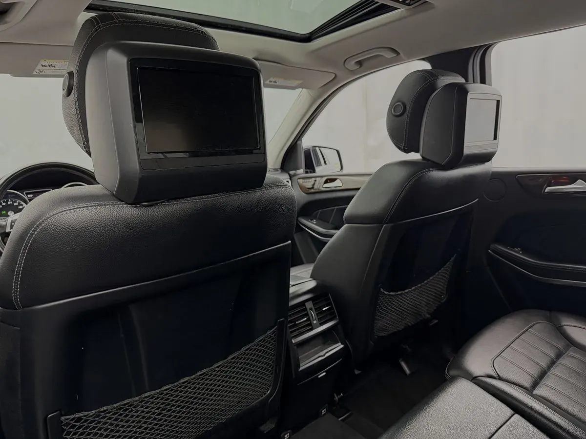 Mercedes-Benz GL-Class photo 27