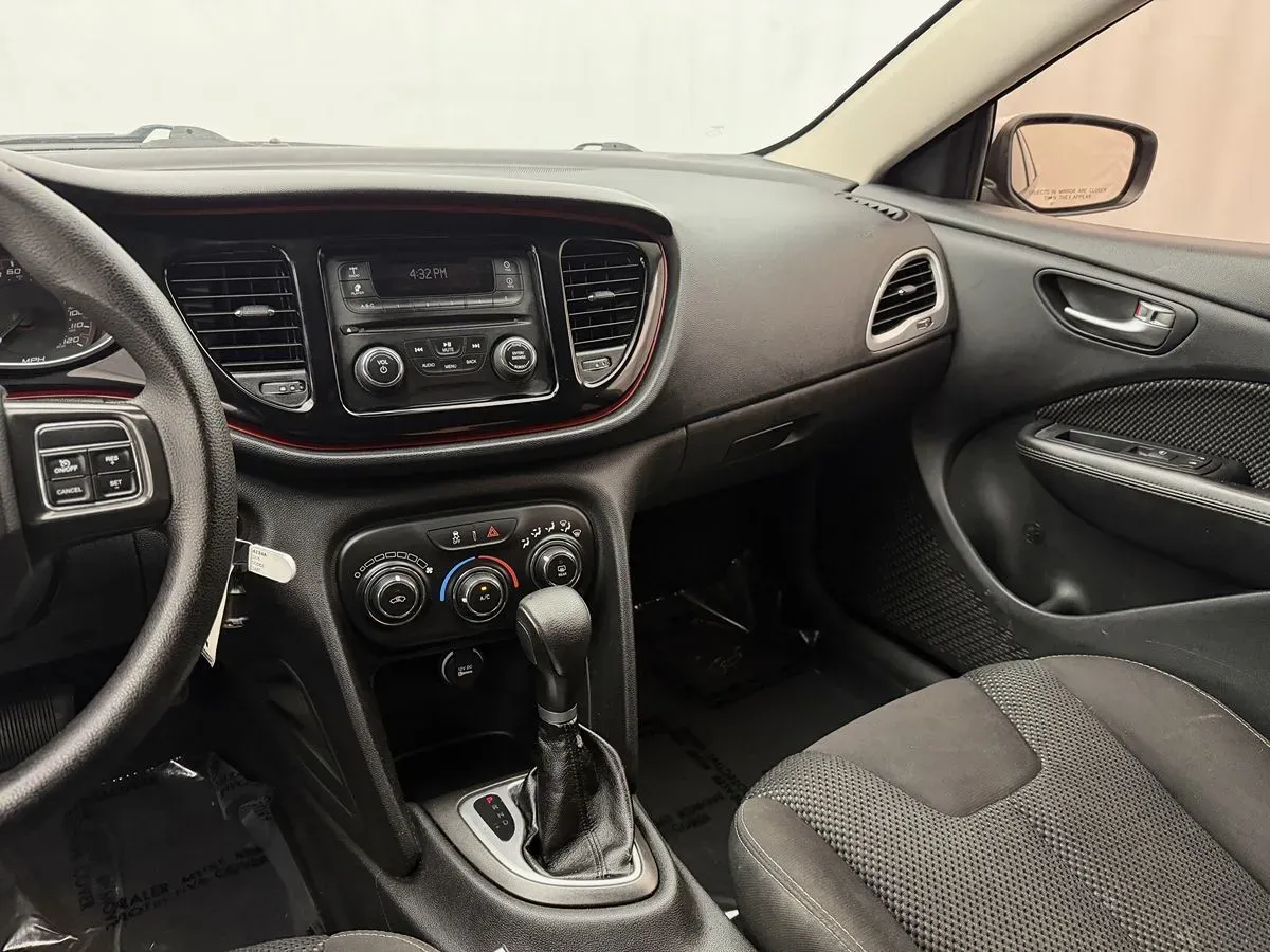 Dodge Dart photo 9