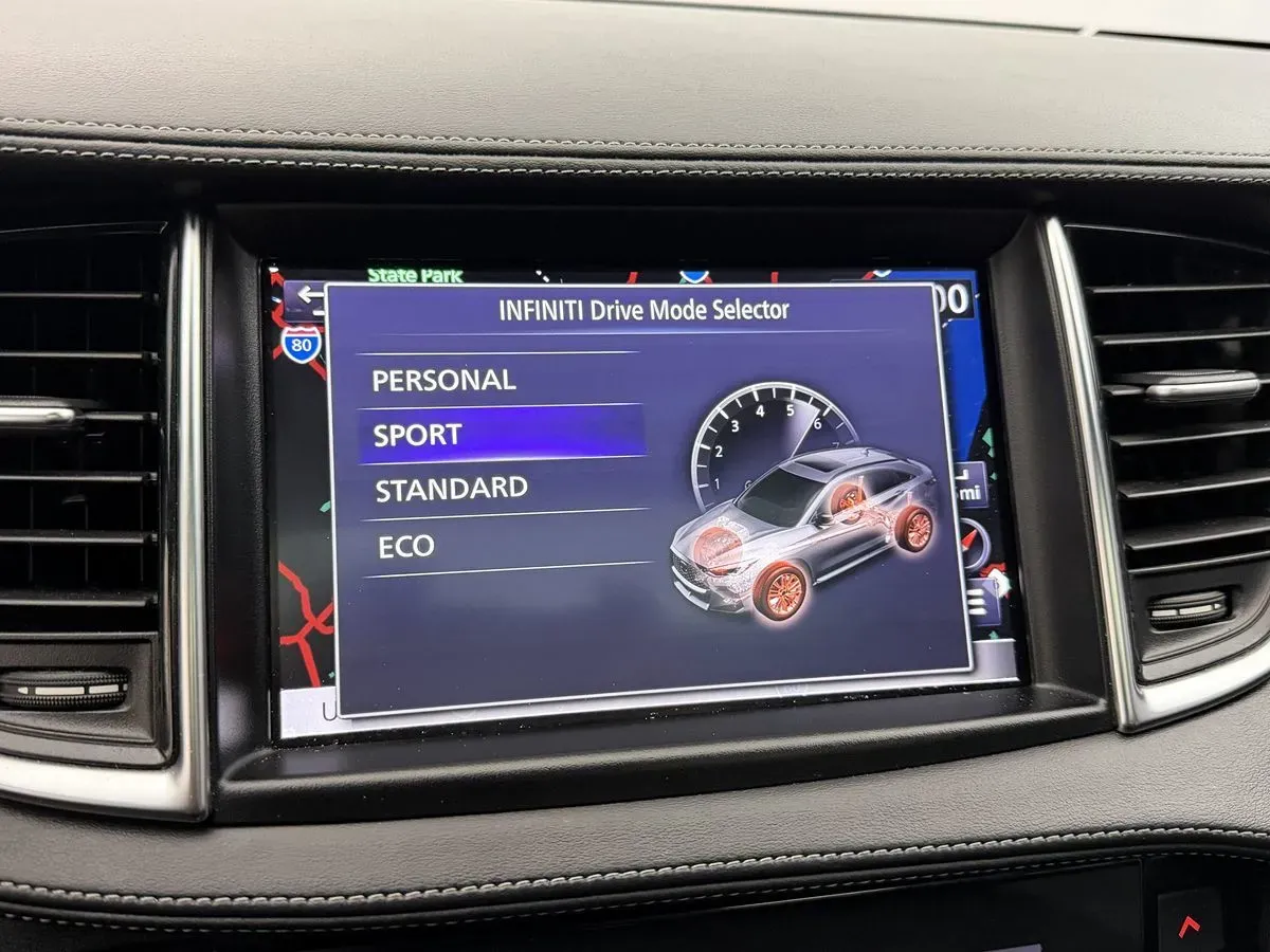 Infiniti QX55 photo 26
