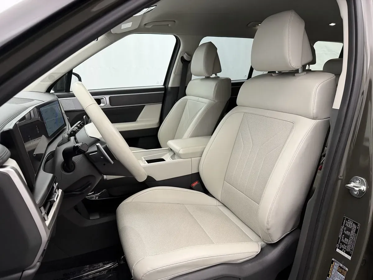 Hyundai Santa Fe photo 8