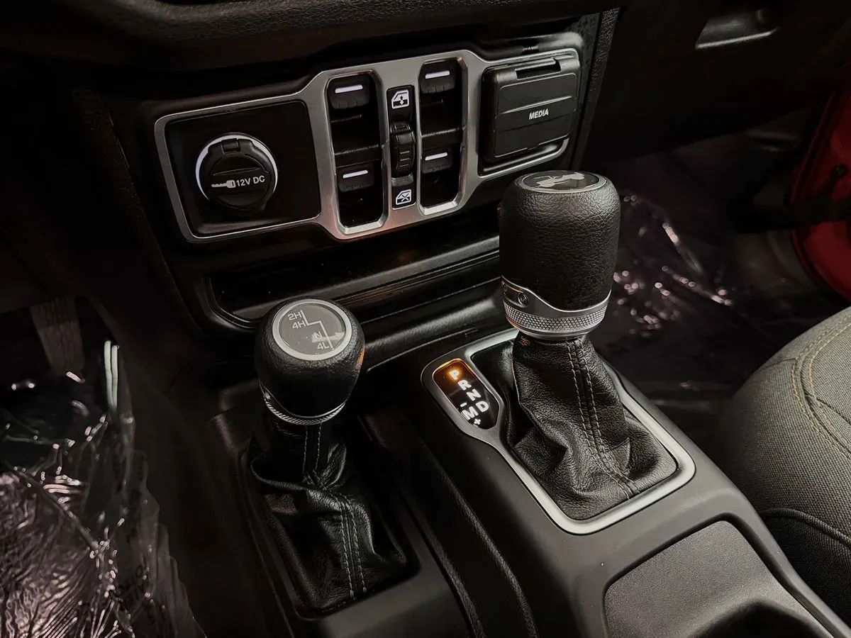 Jeep Wrangler photo 27