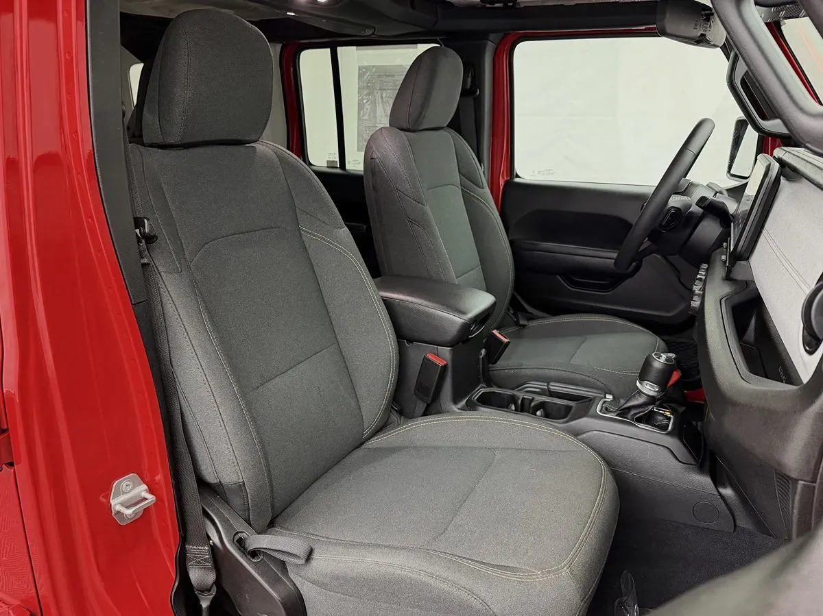 Jeep Wrangler photo 30