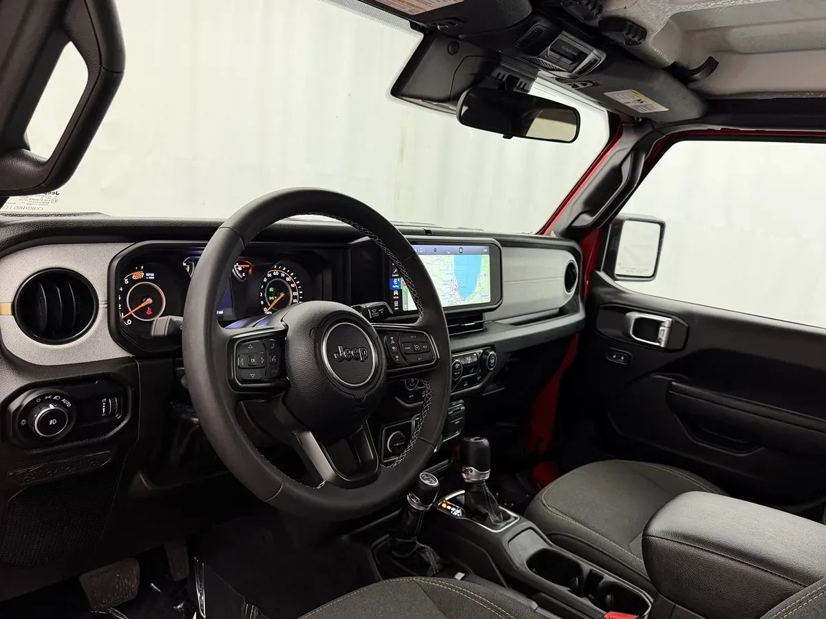 Jeep Wrangler photo 10