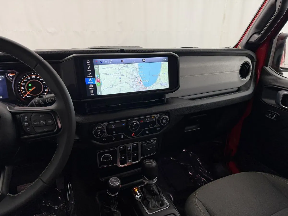 Jeep Wrangler photo 16