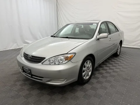 Photos of 2002 Toyota Camry LE for sale in Arlington Heights, IL at Autos of Chicago