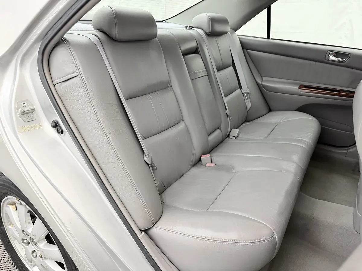 Toyota Camry photo 16