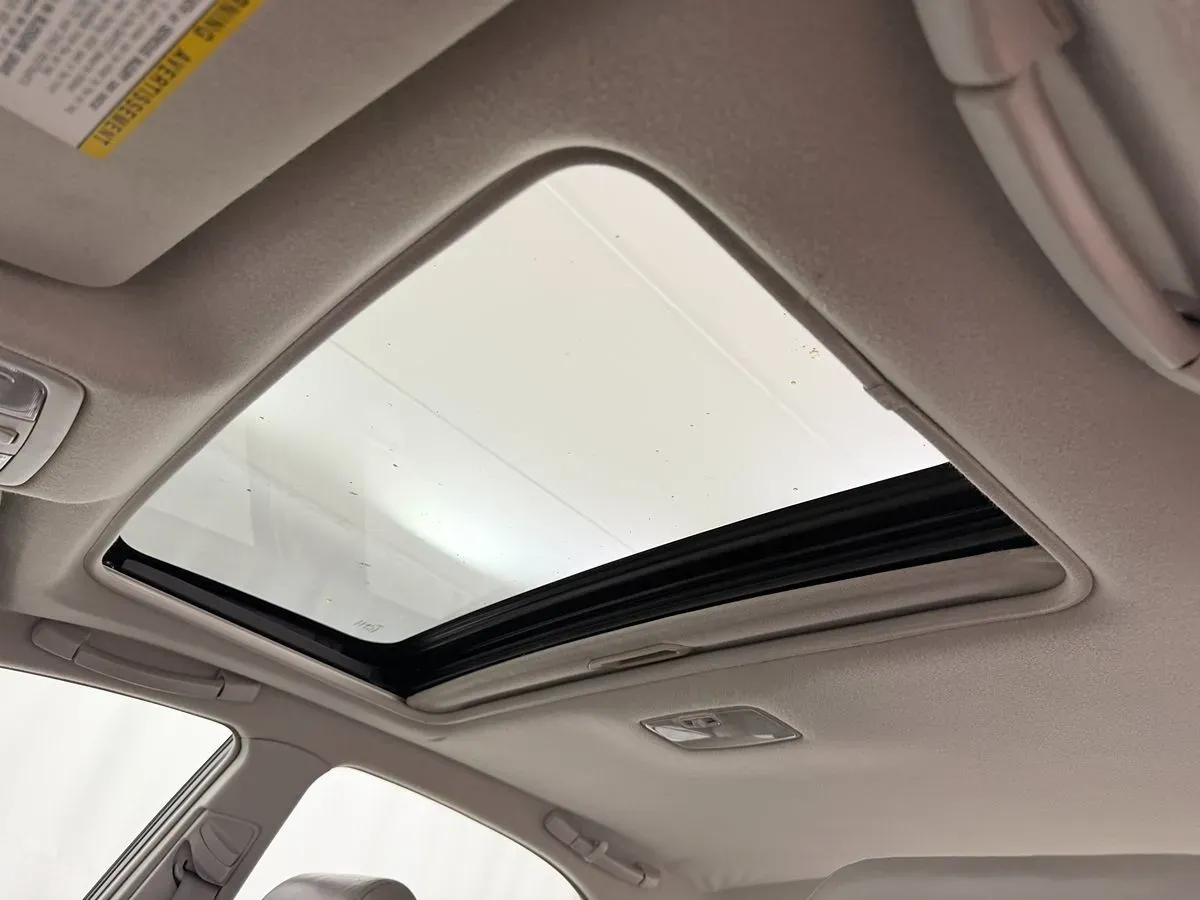 Toyota Camry photo 6