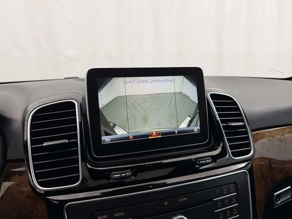 Mercedes-Benz GLE photo 19