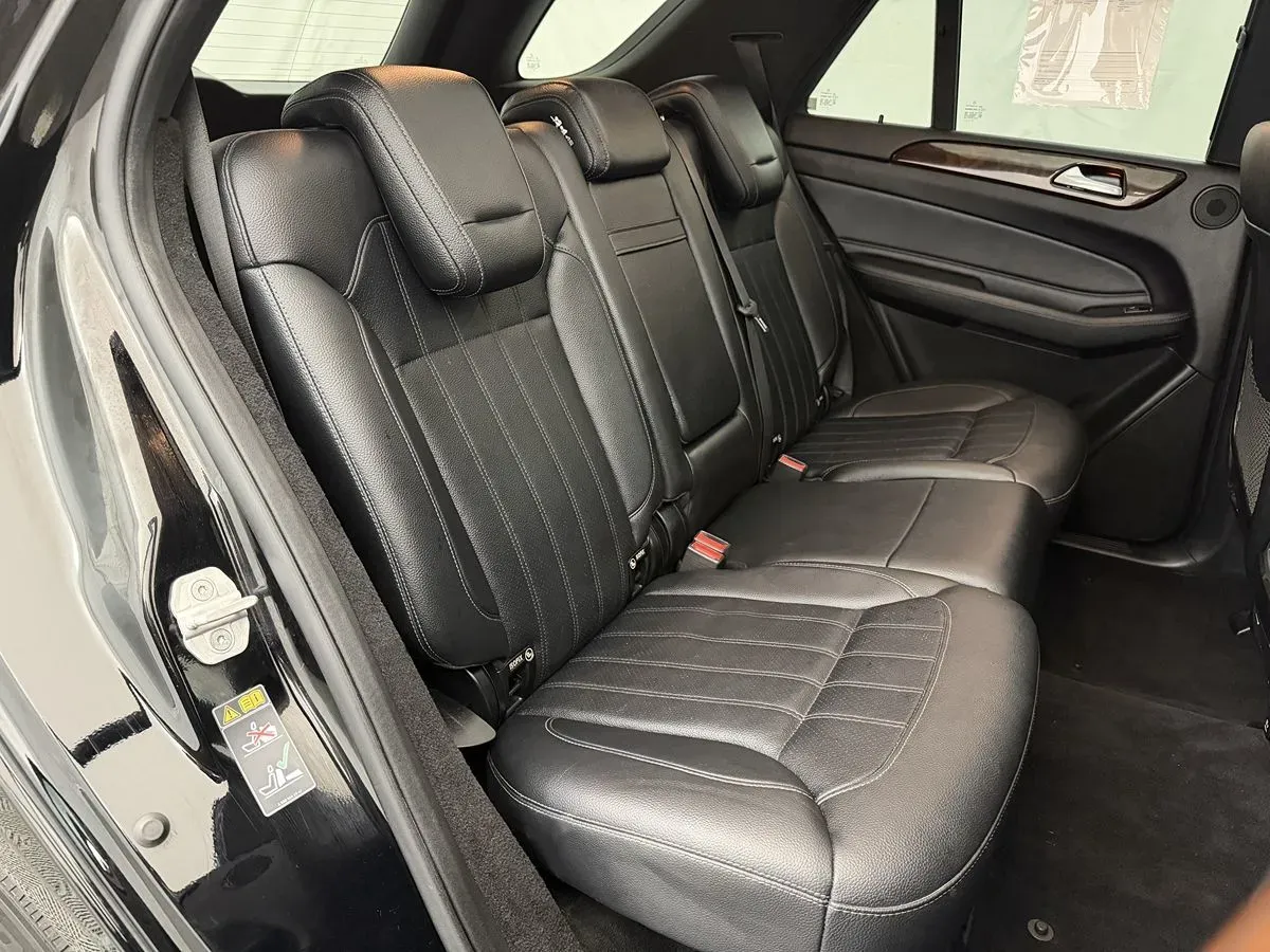 Mercedes-Benz GLE photo 28