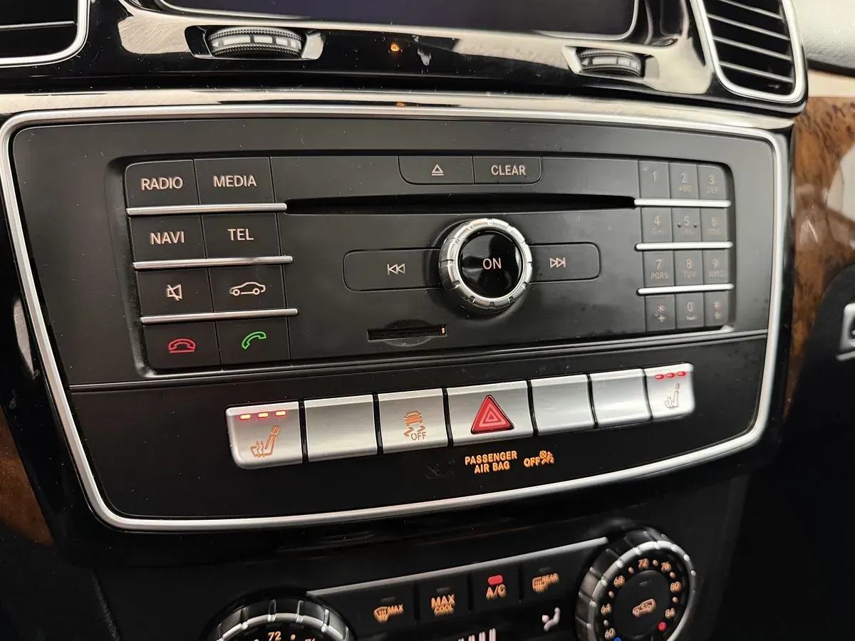 Mercedes-Benz GLE photo 24