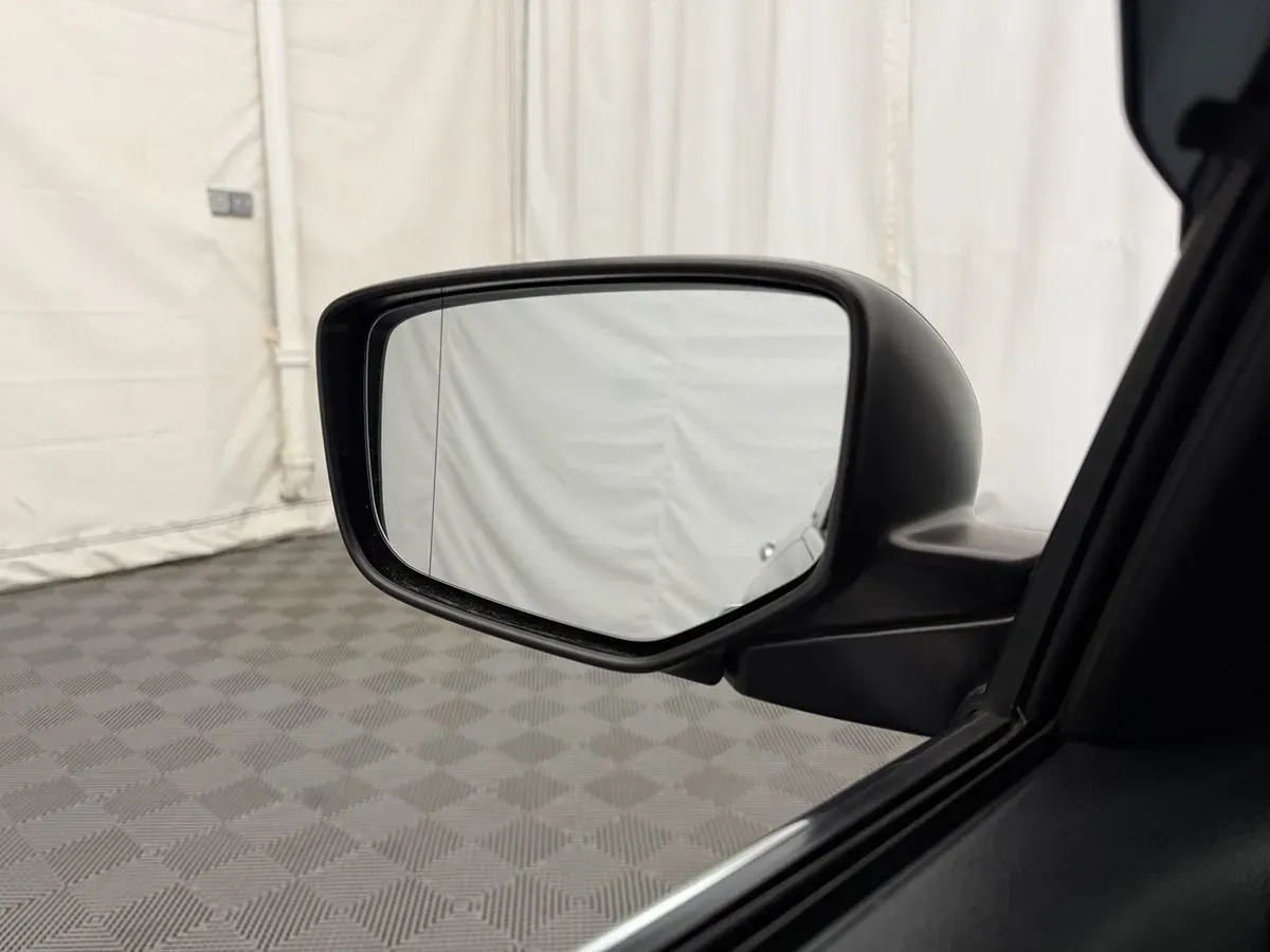 Honda Accord photo 13