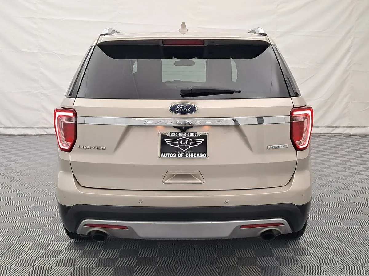 Ford Explorer photo 5