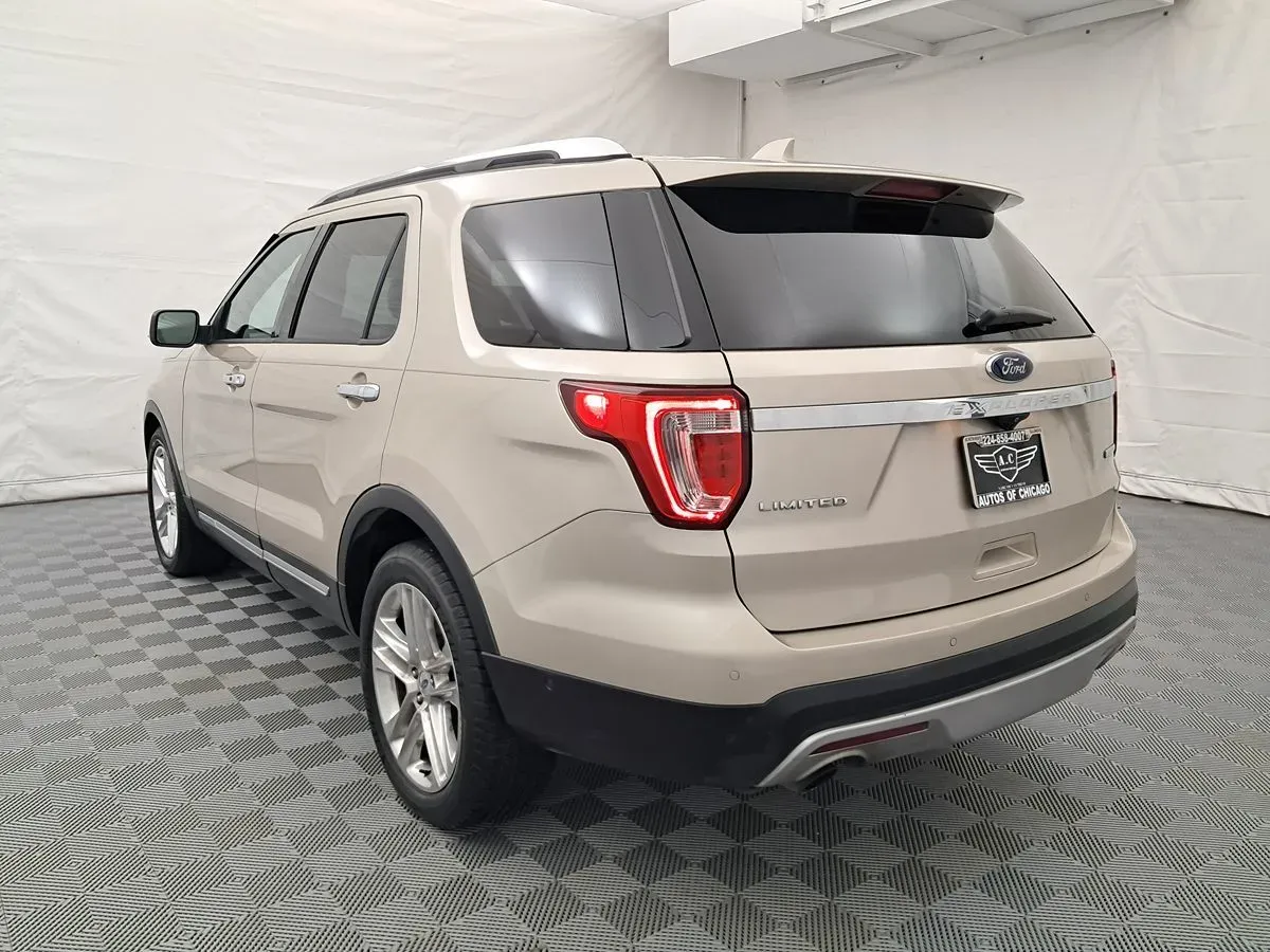 Ford Explorer photo 6