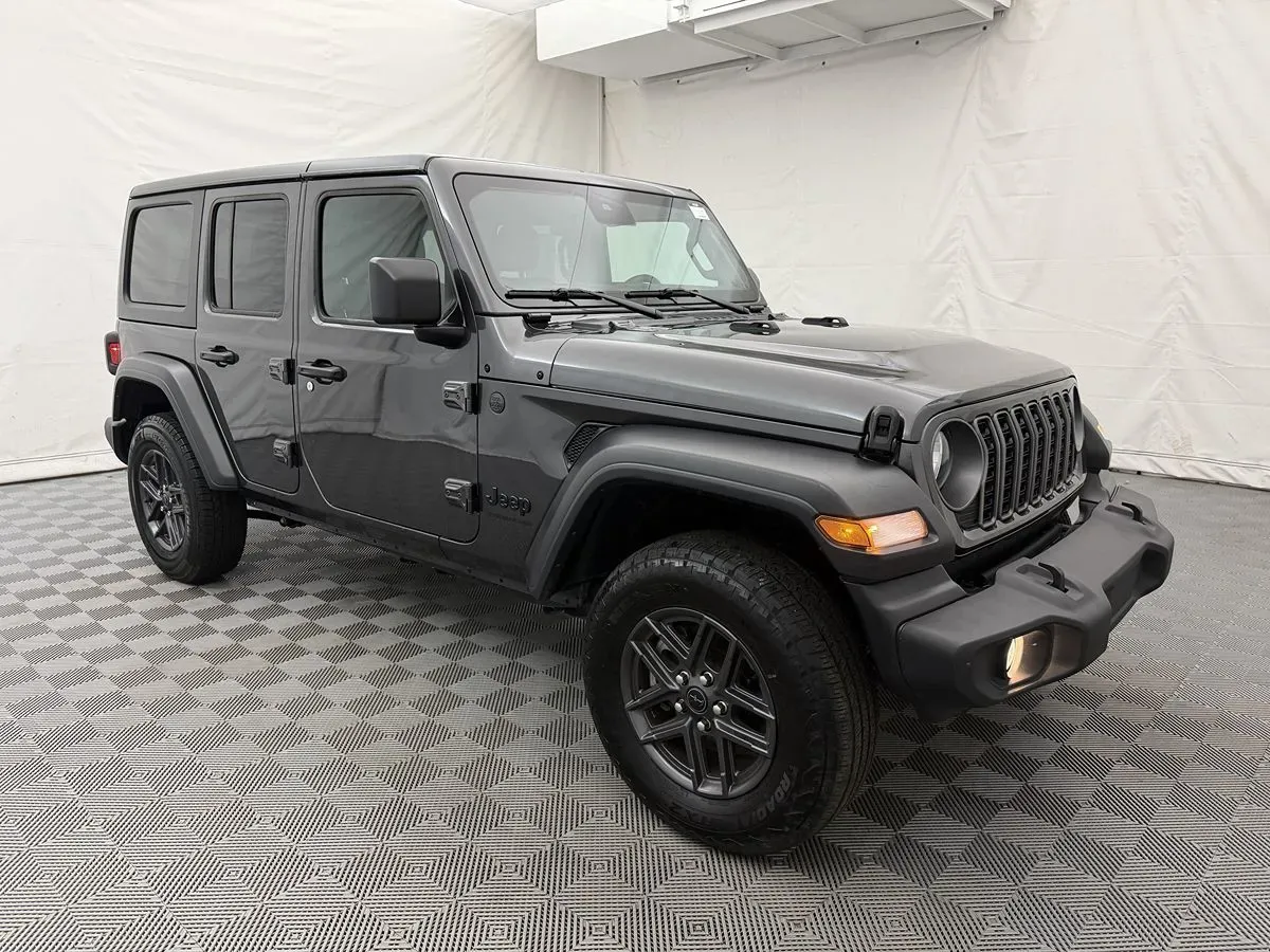 Jeep Wrangler photo 3