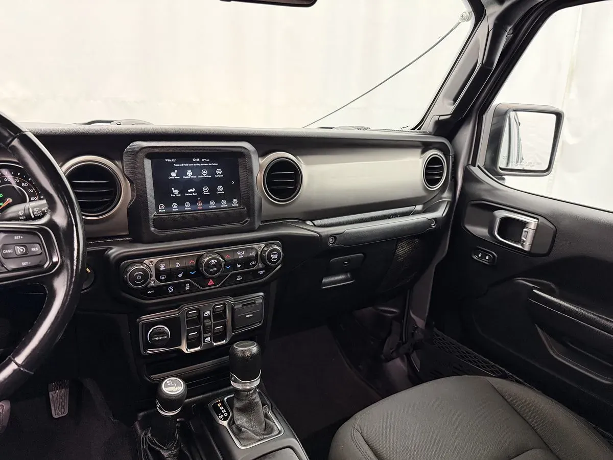 Jeep Gladiator photo 16