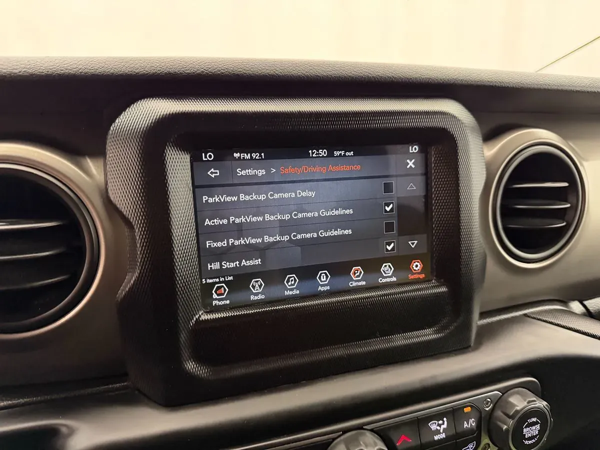 Jeep Gladiator photo 17